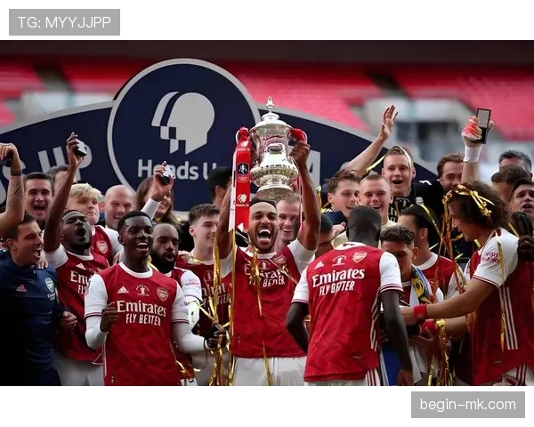 狼队新球场盛大揭幕,英超再添璀璨明珠 狼队新球场盛大揭幕,英超再添璀璨明珠