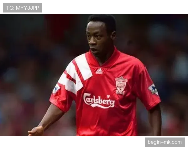 皮克这奢侈生活我是真的服，足球场上猛男回家竟是爱收集名画的小文青？